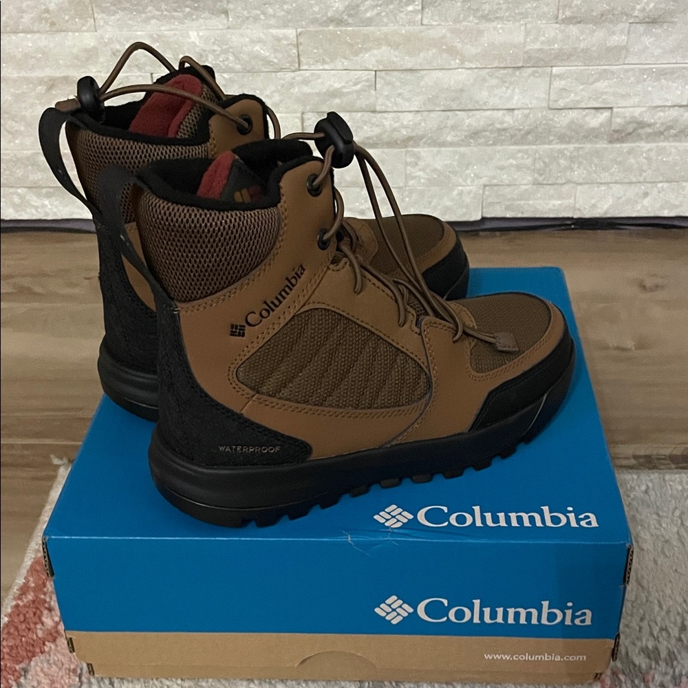 Columbia Brown and Black Kids Waterproof Boots NEW with tags and Box